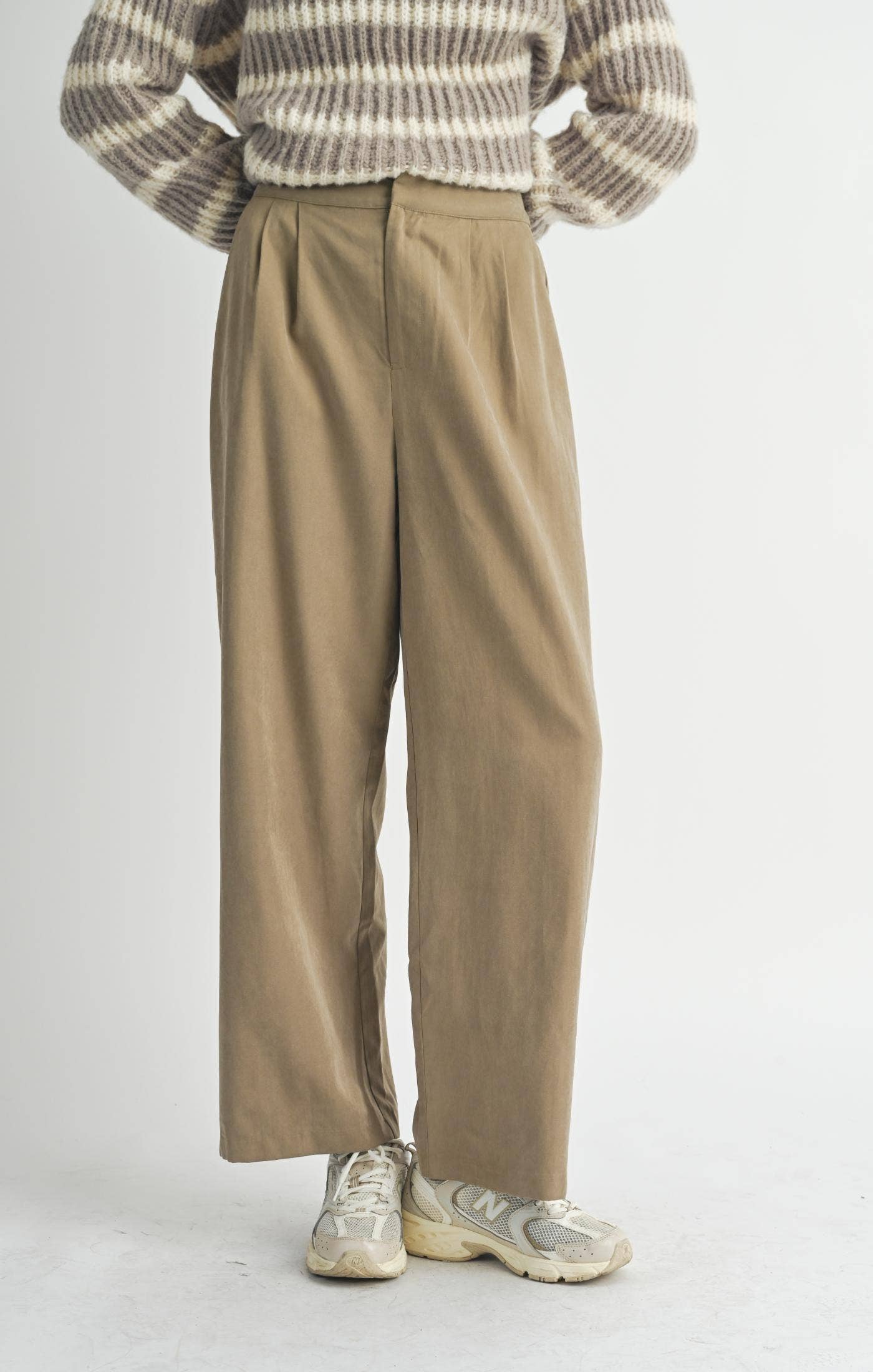 Olive Groves Front Pleat Trousers: OLIVE