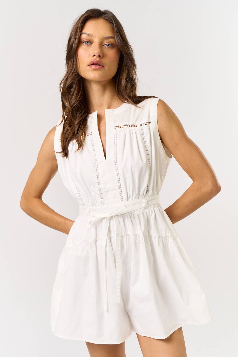 SLEEVELESS WAIST TIE ROMPER
