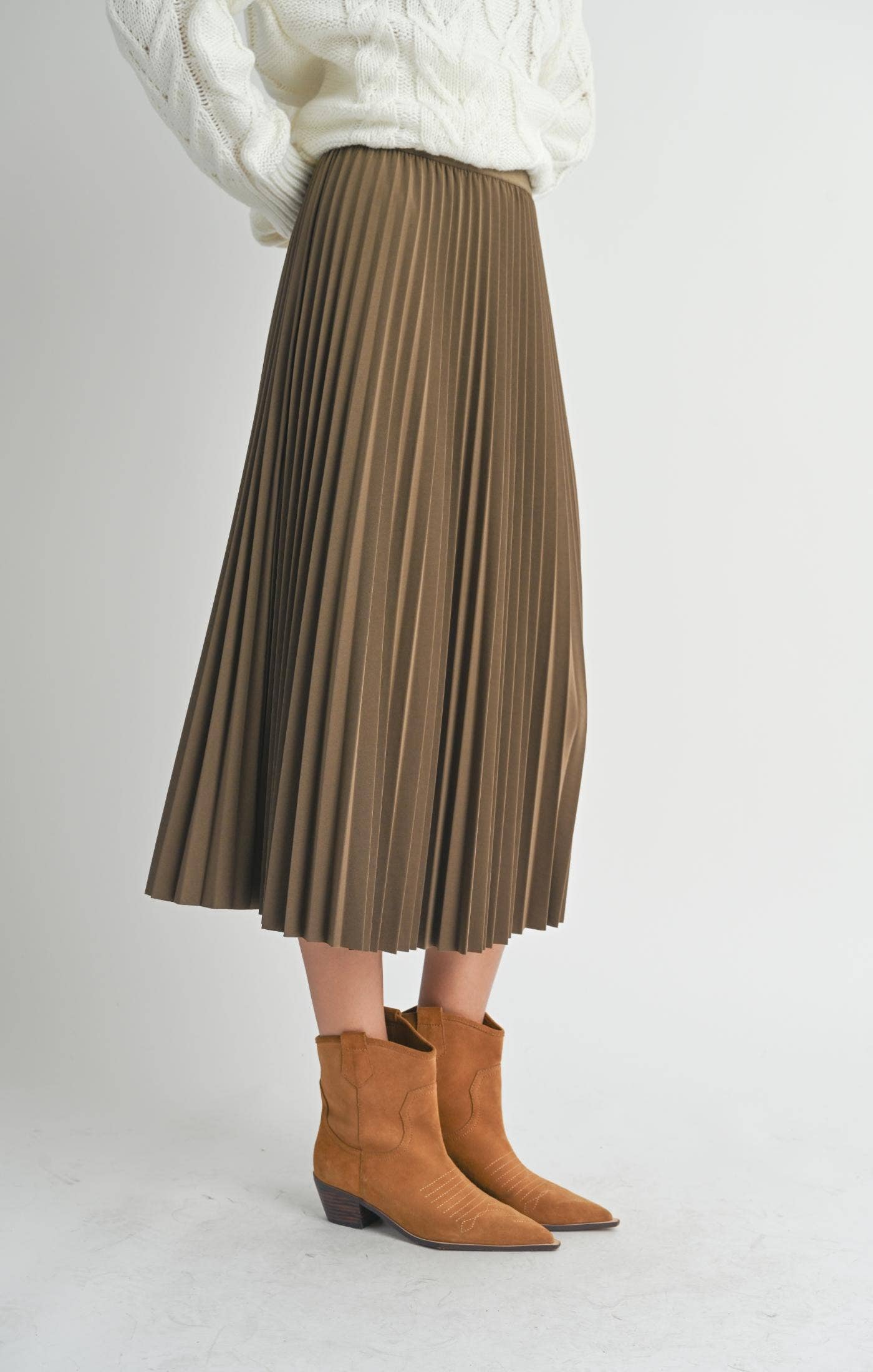 Full Of Charm Pleated Midi Skirt: BROWN