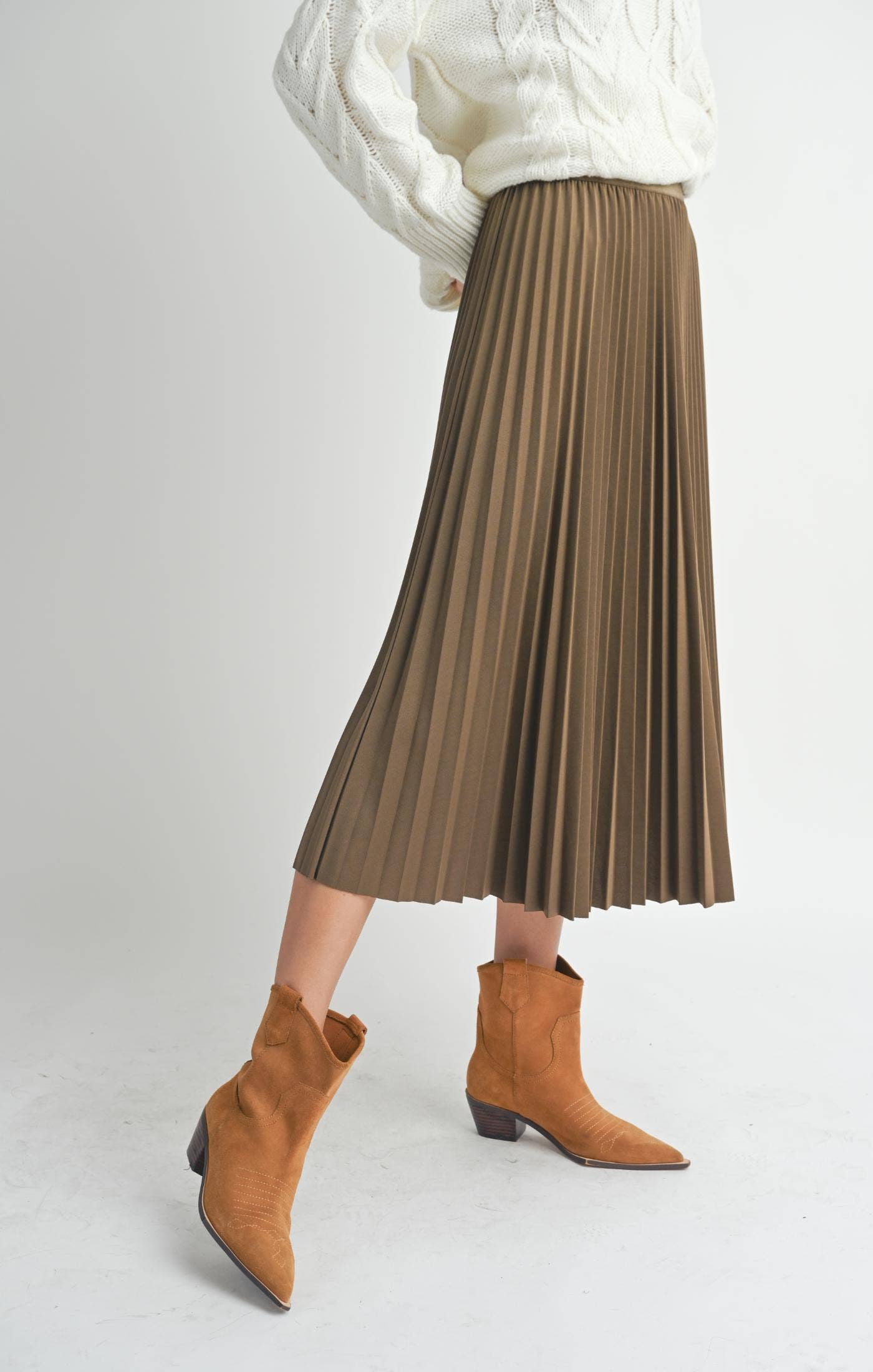 Full Of Charm Pleated Midi Skirt: BROWN