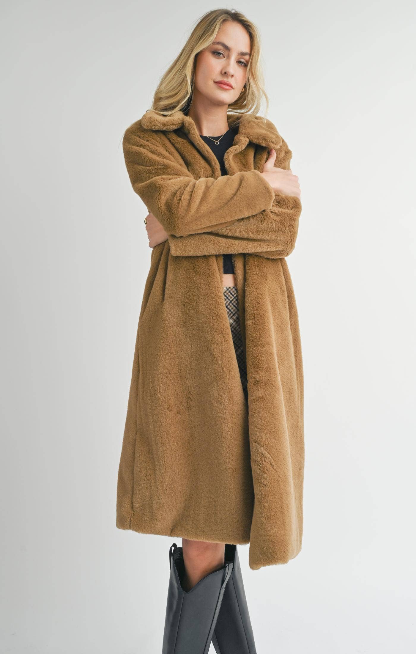 Eden Faux Fur Buttoned Long Coat: TEDDY BEAR