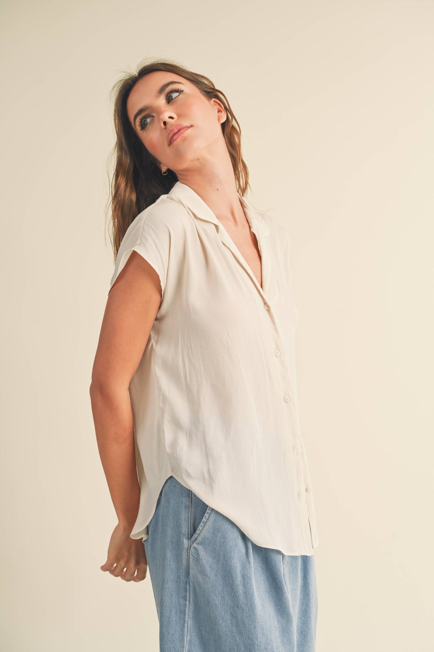 BUTTON DOWN CAP SLEEVE SHIRT