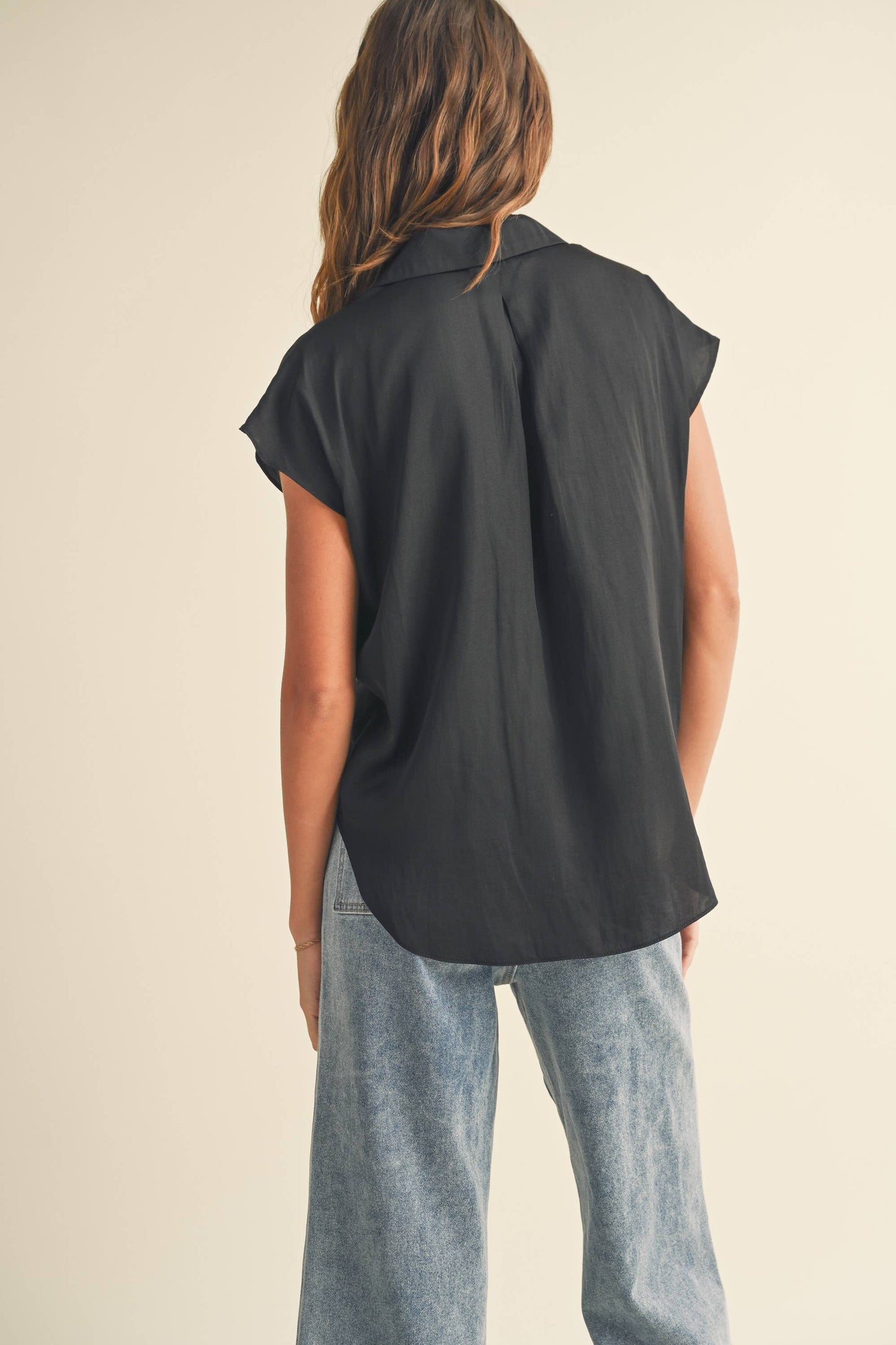 BUTTON DOWN CAP SLEEVE SHIRT