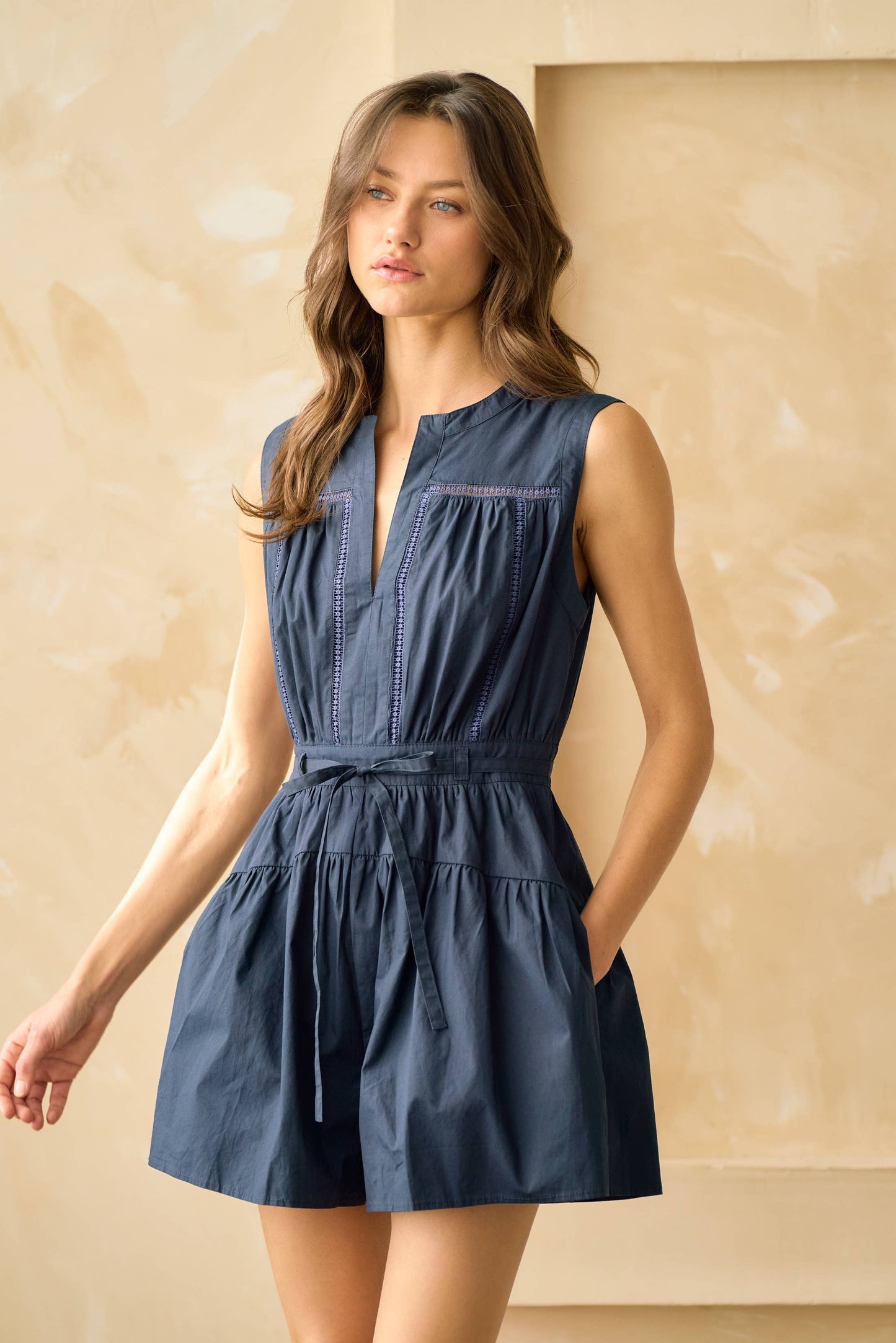 SLEEVELESS WAIST TIE ROMPER