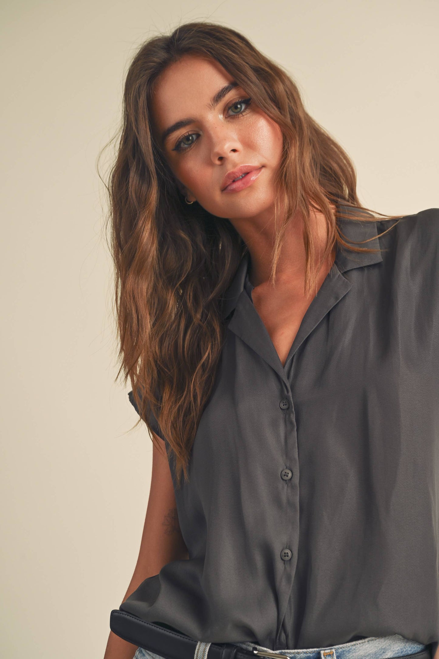 BUTTON DOWN CAP SLEEVE SHIRT
