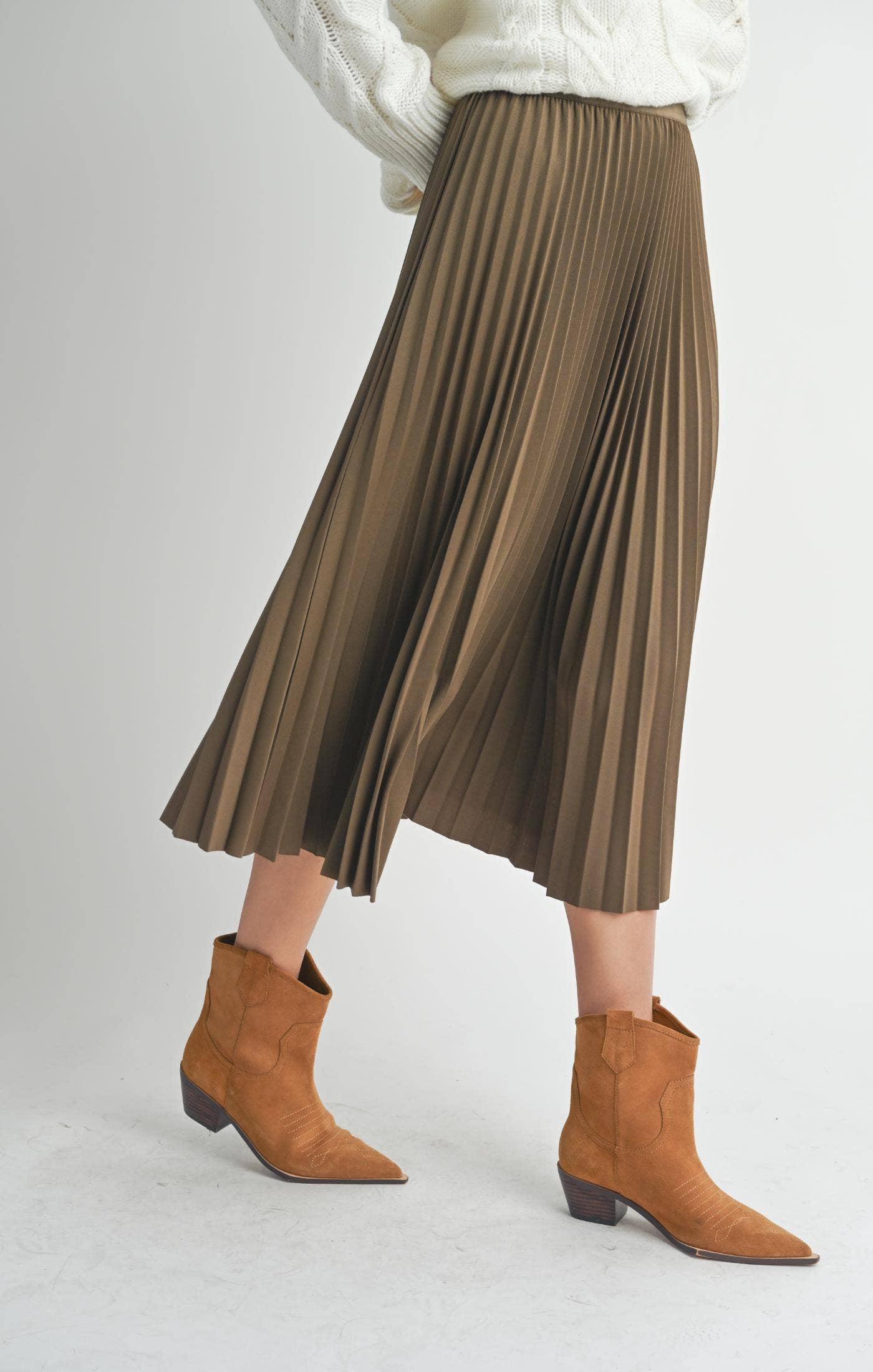 Full Of Charm Pleated Midi Skirt: BROWN