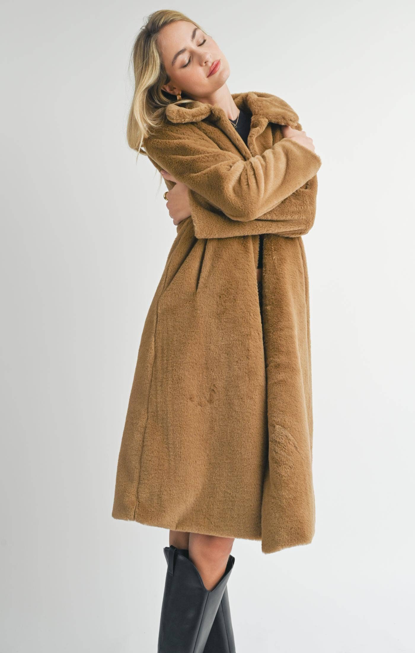 Eden Faux Fur Buttoned Long Coat: TEDDY BEAR