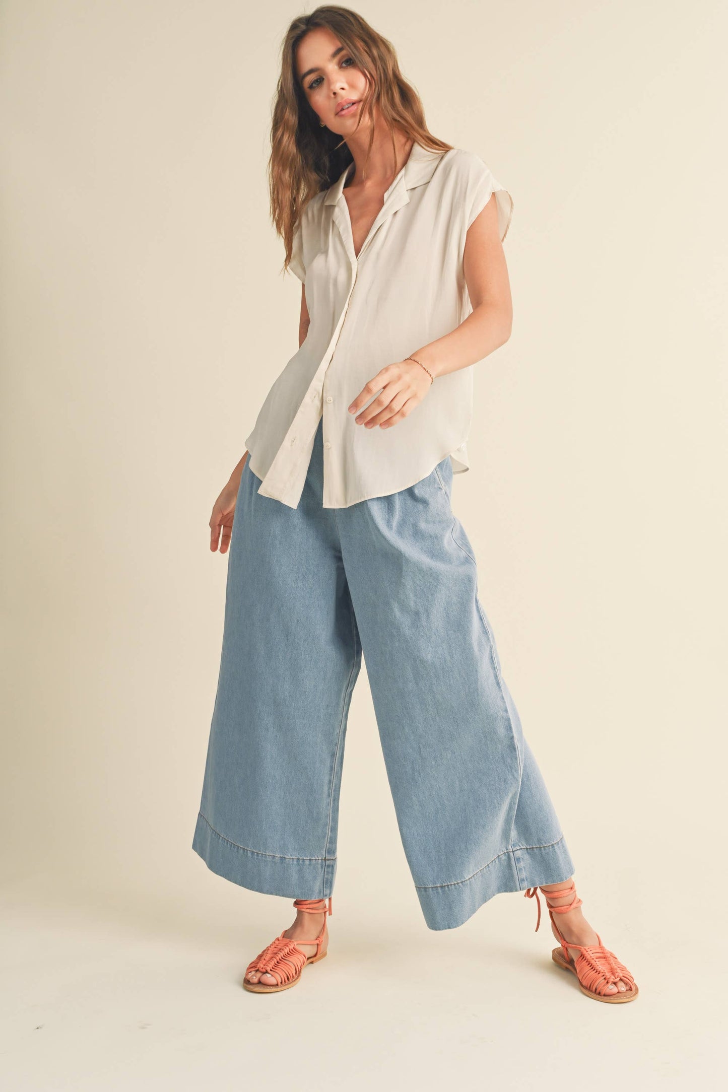 BUTTON DOWN CAP SLEEVE SHIRT