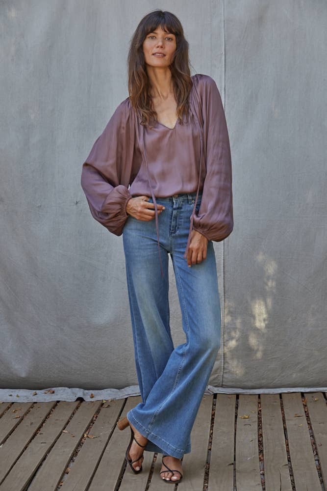 L4829 | Woven Satin Long Sleeve Neck Ribbon Detail Top