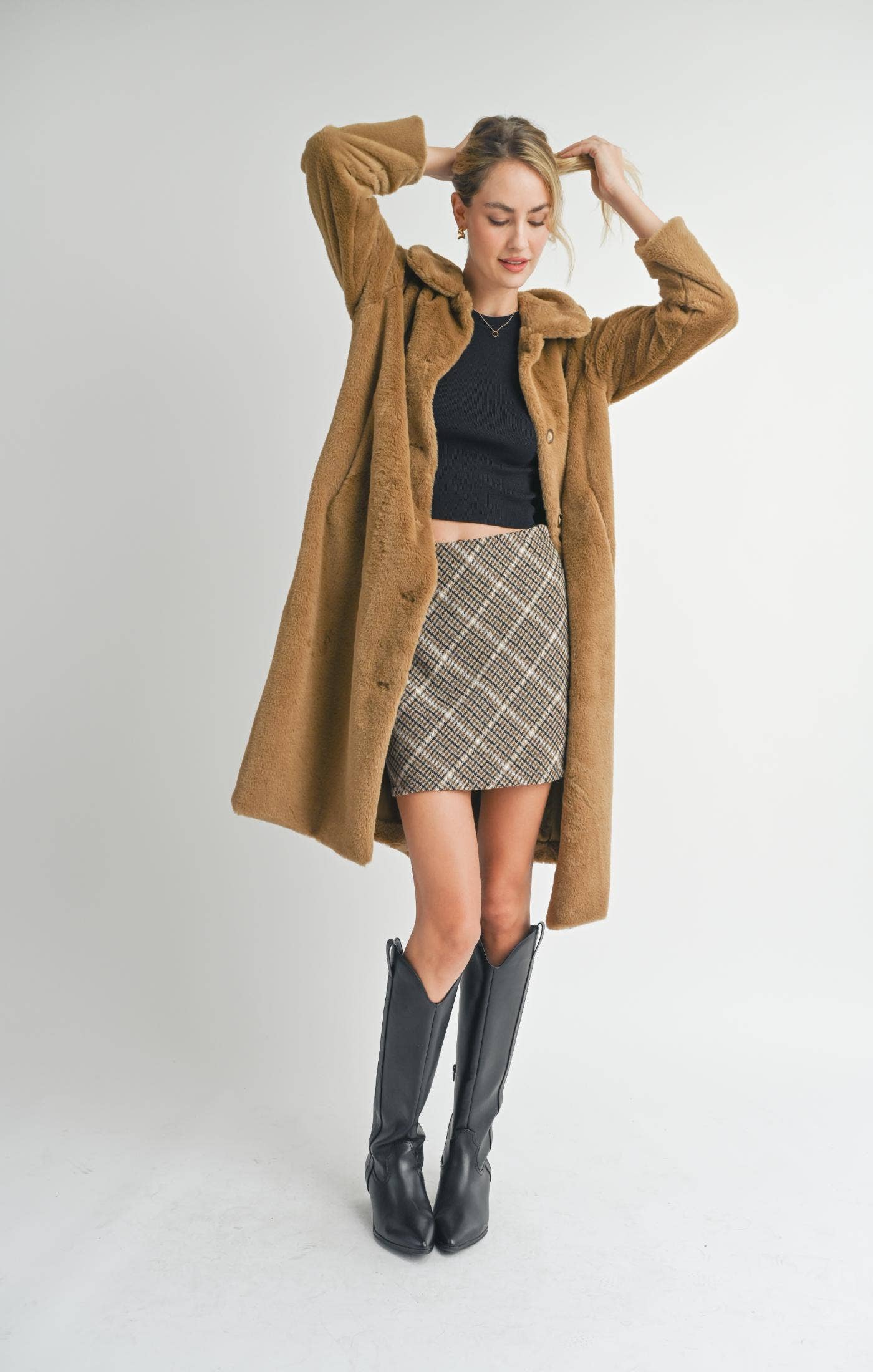 Eden Faux Fur Buttoned Long Coat: TEDDY BEAR
